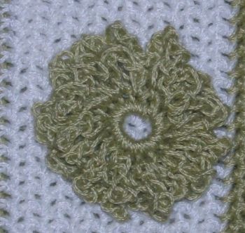CrochetKim Free Crochet Pattern | Flower Embellishment Applique @crochetkim