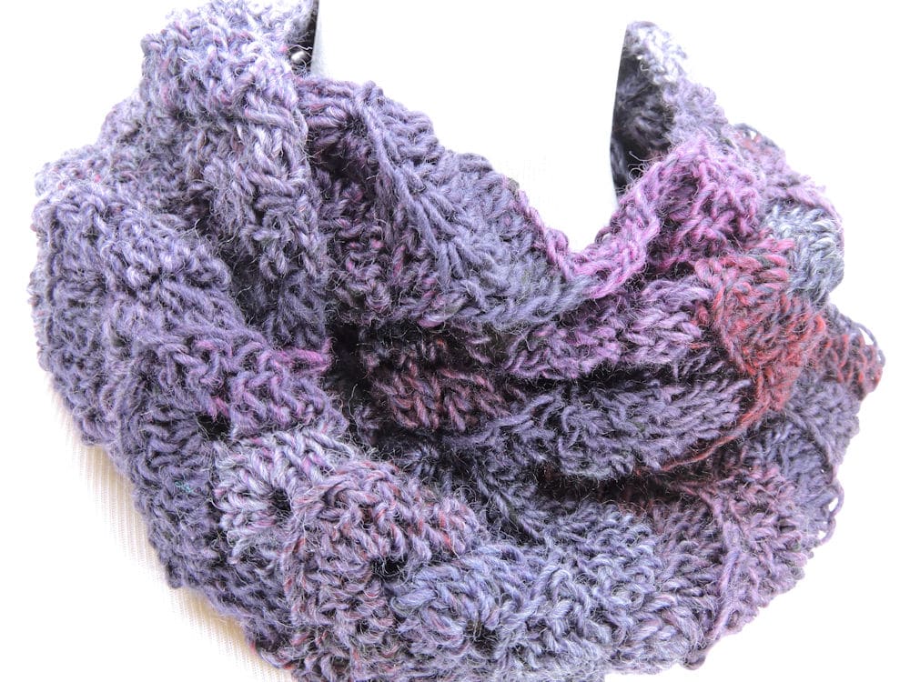 Rockin' the Changes Infinity Scarf CrochetKim Free Crochet Pattern