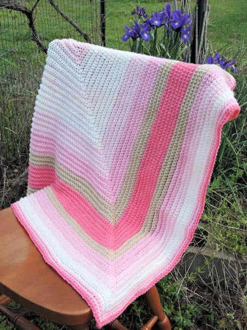 Straight to the Heart Baby Blanket | CrochetKim Free Crochet Pattern