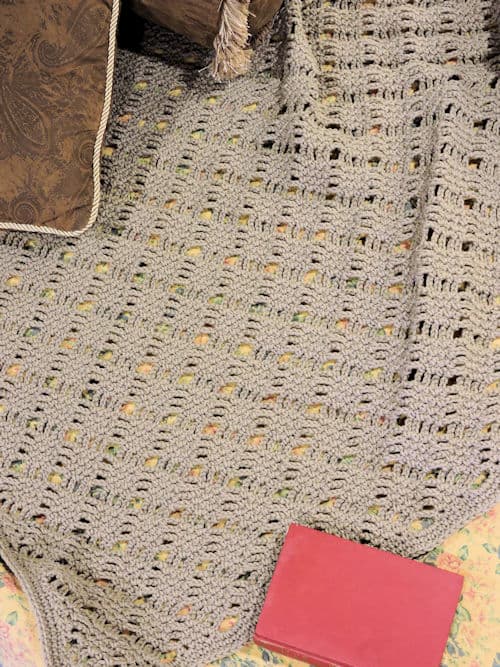 CrochetKim Free Crochet Pattern | Romantic Lattice Throw @crochetkim