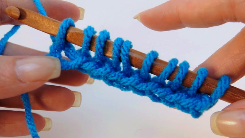 Crochet foundation row closeup