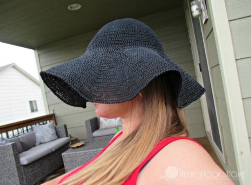 The Floppy Sun Hat by Heart Hook Home