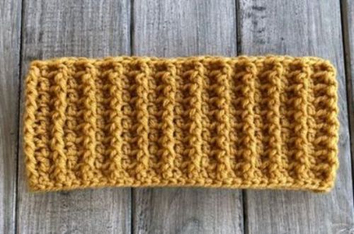 The Free Ear Warmer Pattern by Avery Lane Creations