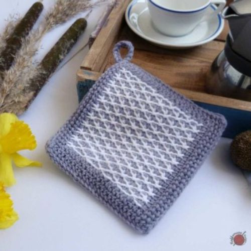 Tunisian Crochet Tresca Potholder by Raffamusa