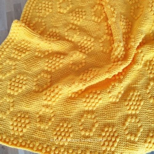 The Beehive Baby Blanket by Raffamusa Designs