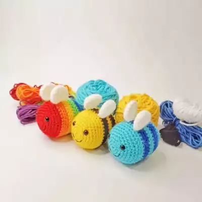 Crochet Bee Amigurumi Kit
